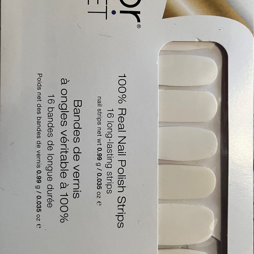 Swiss and Tell Color Street set